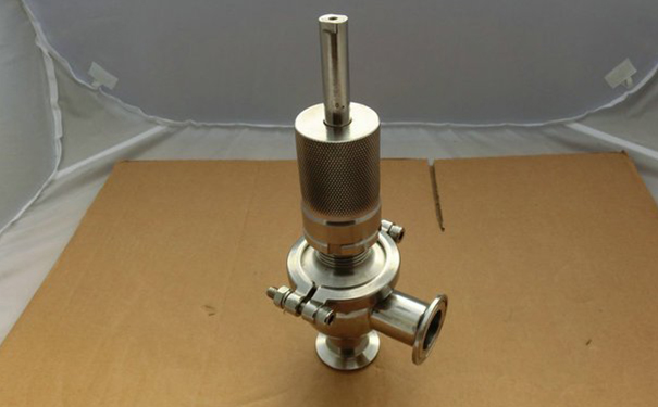 衛生級安全閥A81F實物圖1 衛生級安全閥A81F實物圖